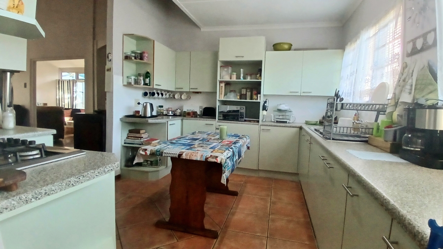 4 Bedroom Property for Sale in Sandbaai Western Cape